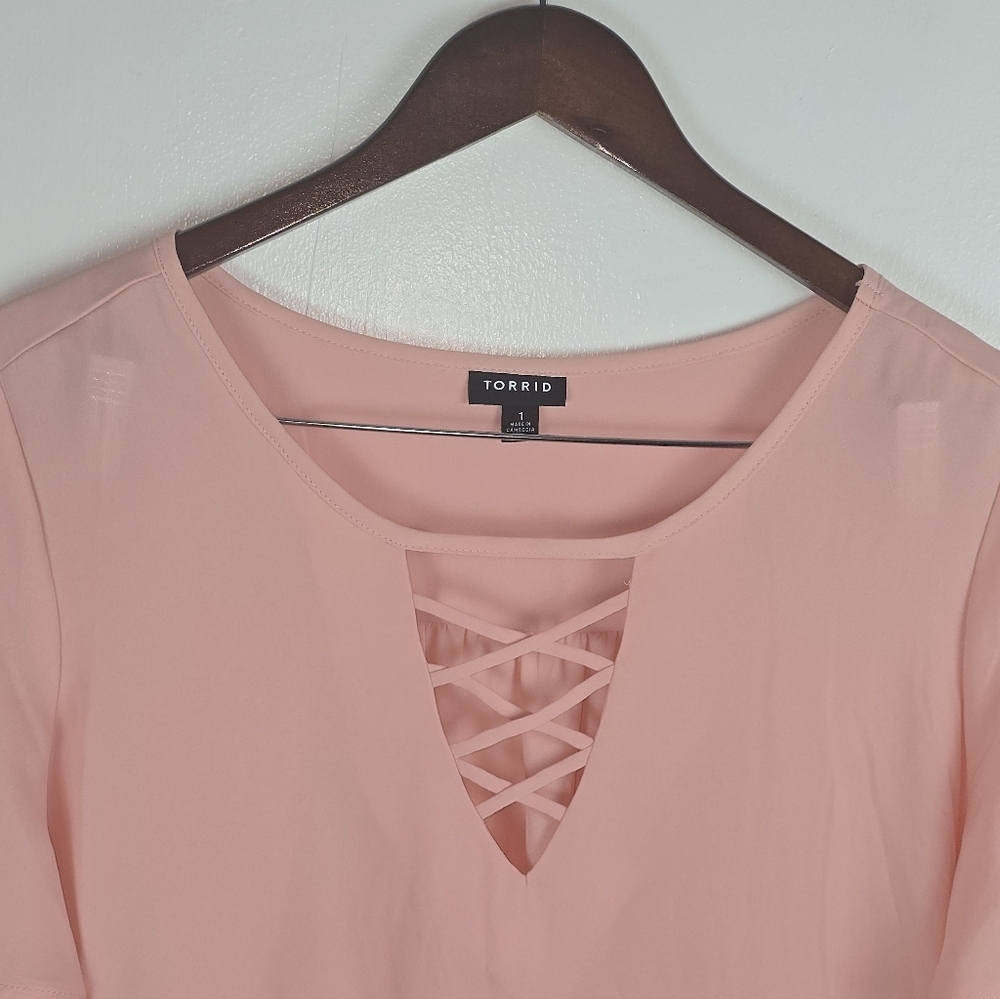 Torrid Peachy Pink Swing Blouse Plus 1X - Picture 3 of 13